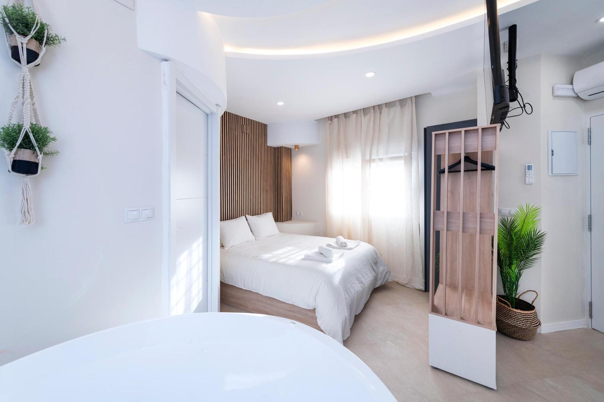 Malaga Boutique V.V Luxury Jacuzzy Apartment ภายนอก รูปภาพ