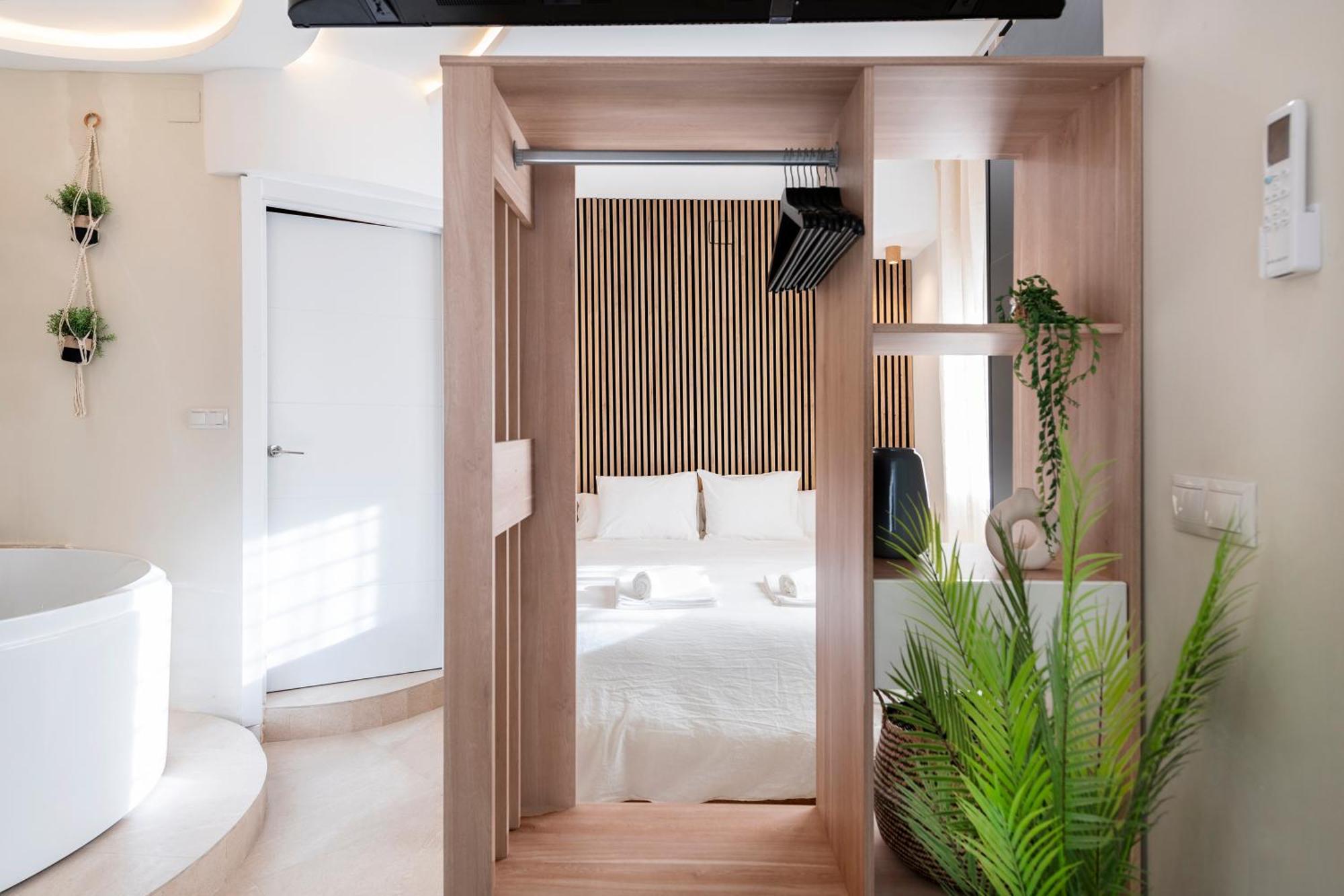 Malaga Boutique V.V Luxury Jacuzzy Apartment ภายนอก รูปภาพ