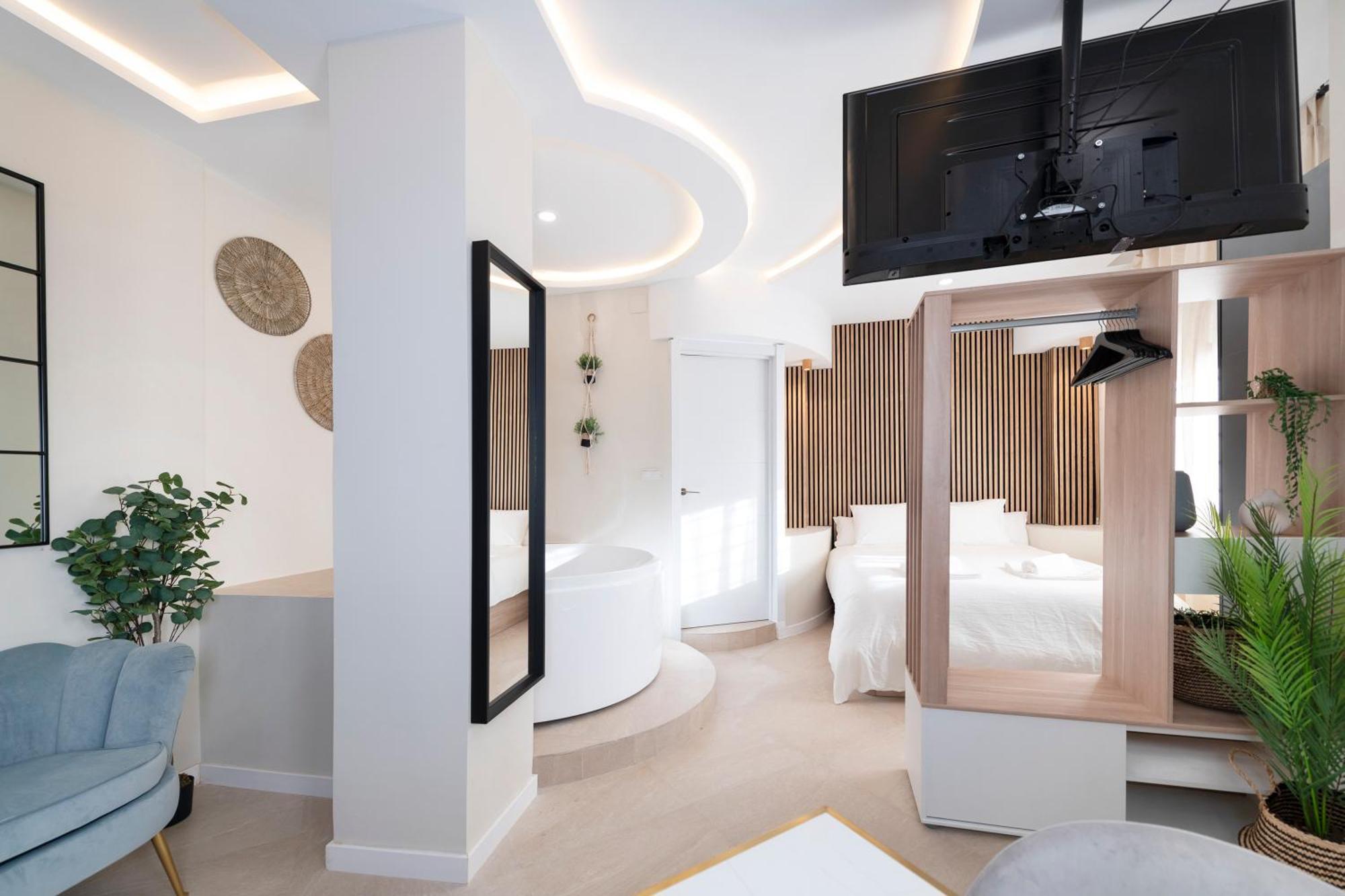 Malaga Boutique V.V Luxury Jacuzzy Apartment ภายนอก รูปภาพ