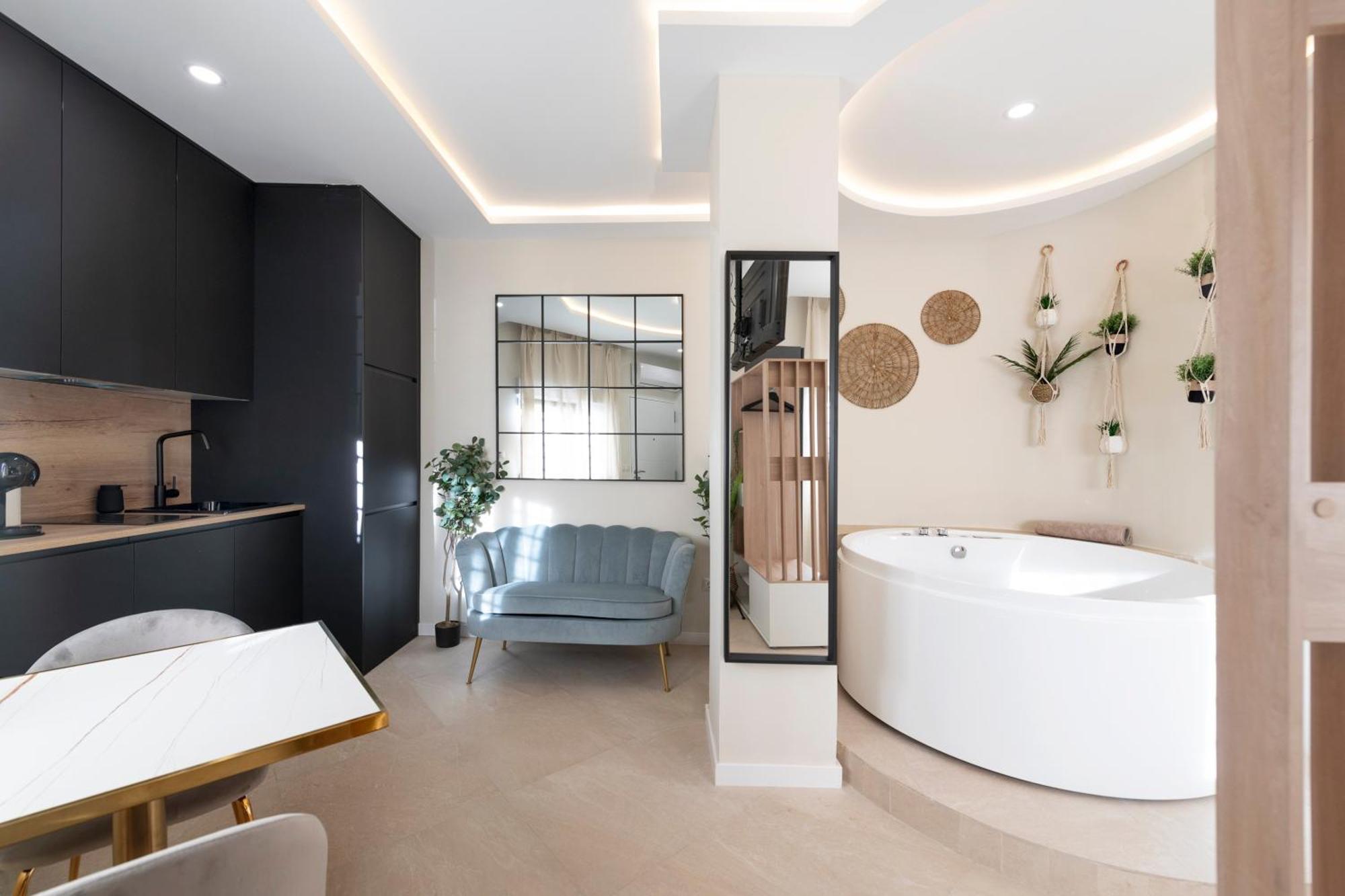 Malaga Boutique V.V Luxury Jacuzzy Apartment ภายนอก รูปภาพ